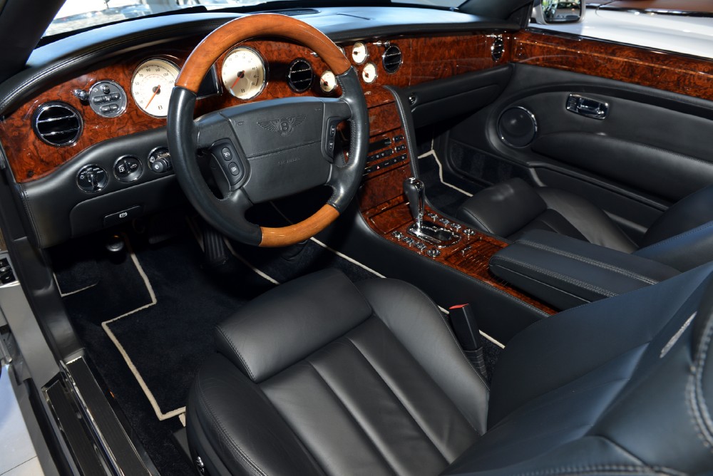 2008 Bentley Azure Image 3