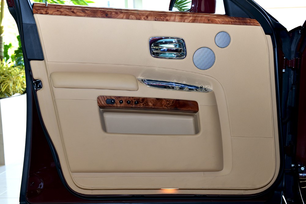2013 Rolls-Royce Ghost Image 17