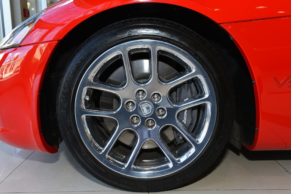 2003 Dodge Viper Image 5