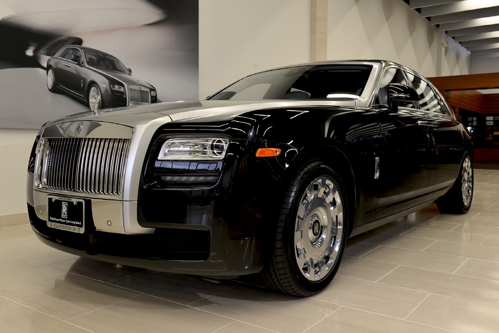Time Collectables 1:64 Rolls Royce Ghost Extended Wheelbase