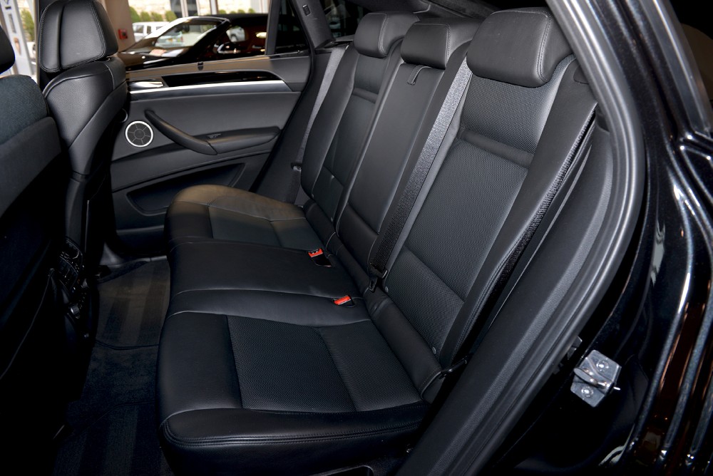2012 BMW X6 M Image 12