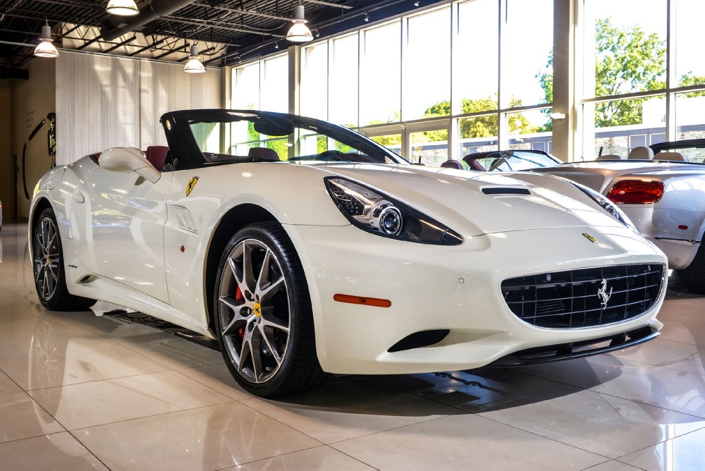 2010 Ferrari California Image 8
