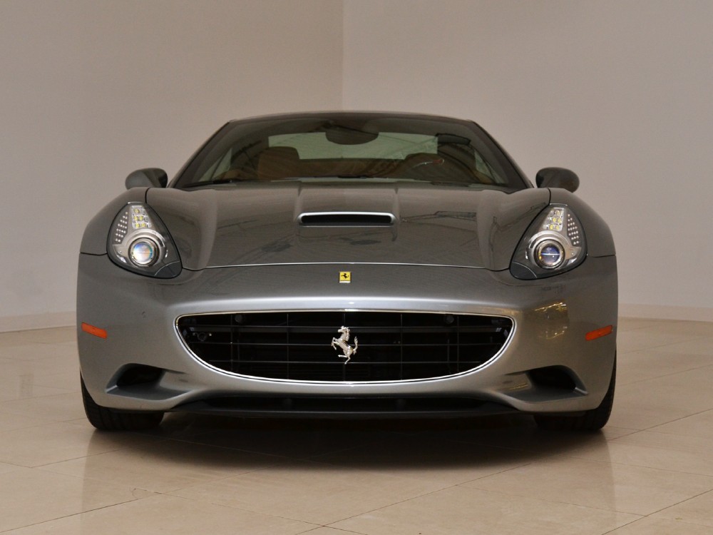 2010 Ferrari California Image 14