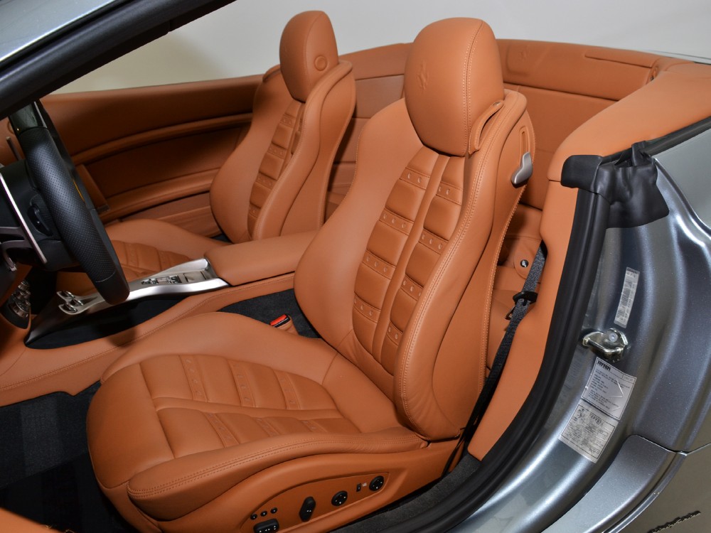 2010 Ferrari California Image 22