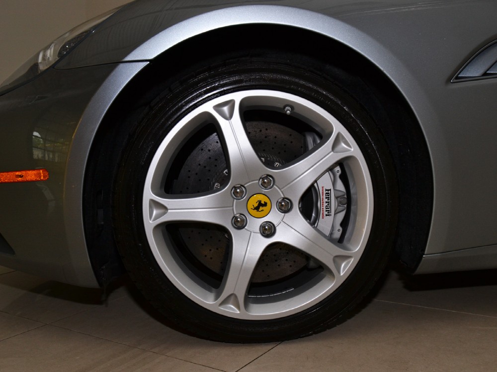 2010 Ferrari California Image 5