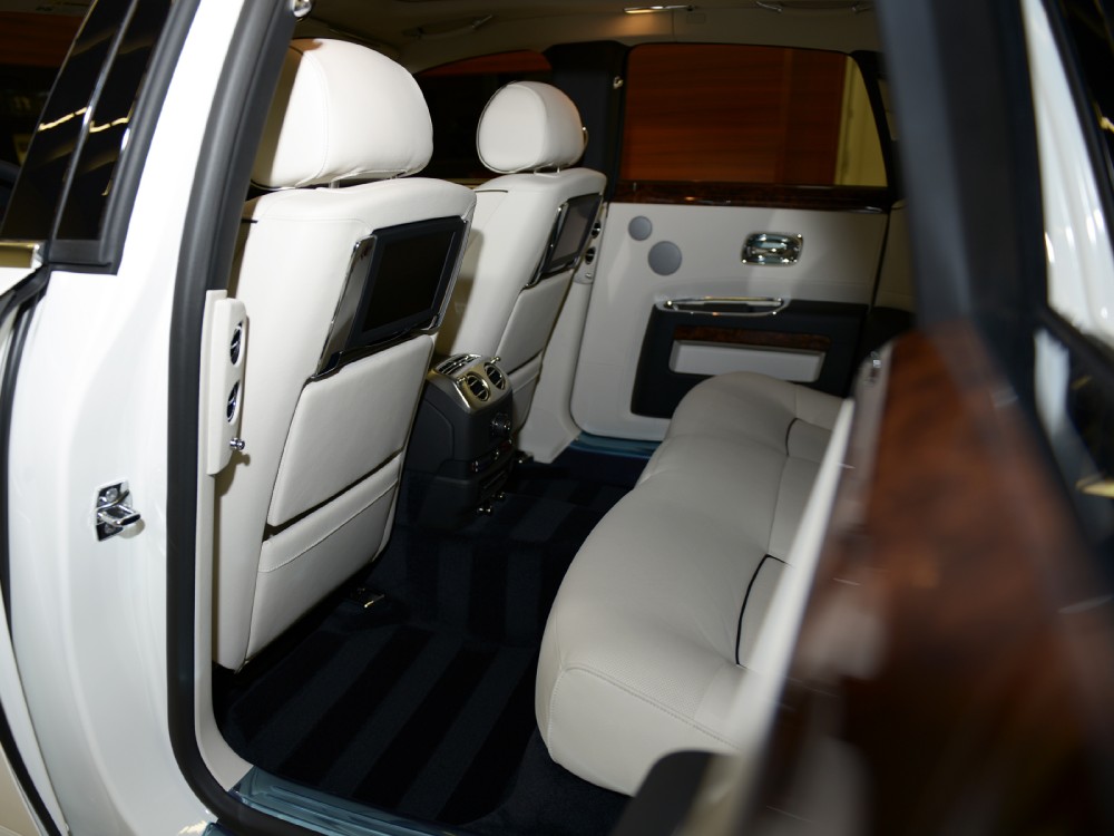 2014 Rolls-Royce Ghost Image 13