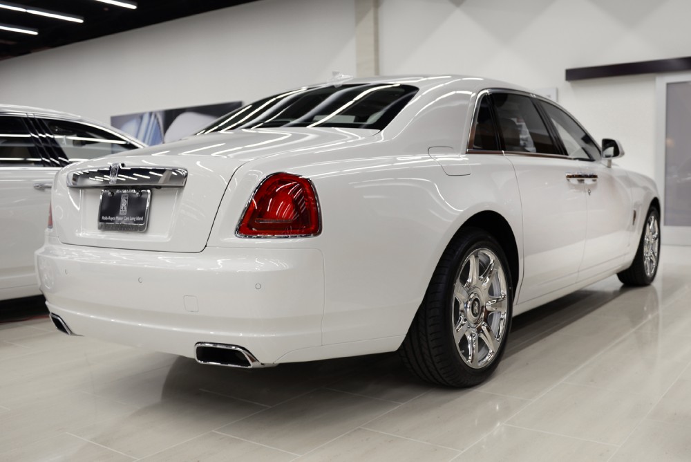 2014 Rolls-Royce Ghost Image 2
