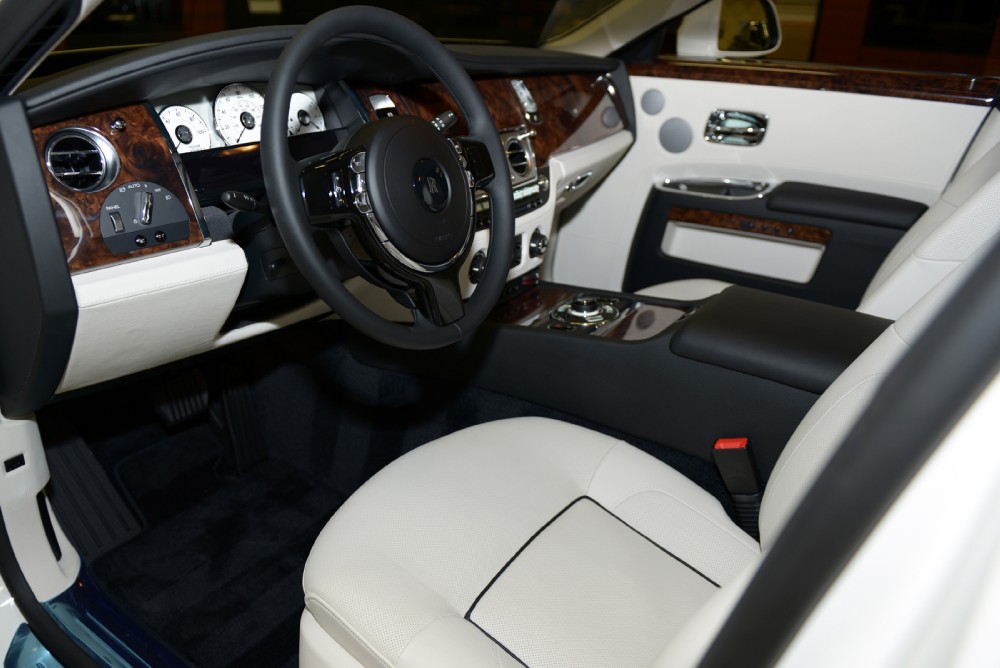 2014 Rolls-Royce Ghost Image 3