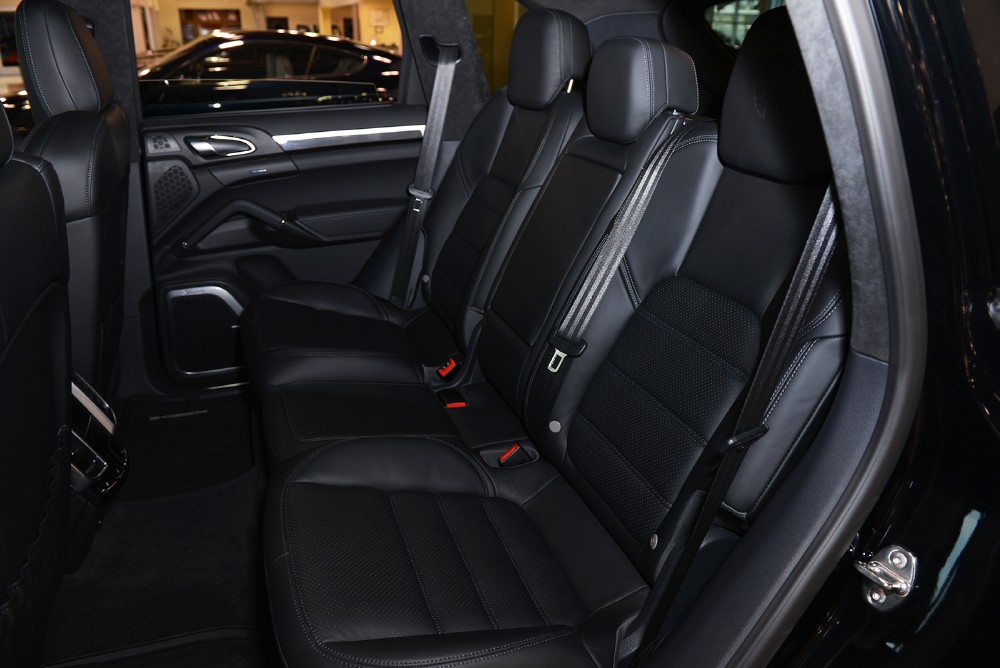 2014 Porsche Cayenne Image 12
