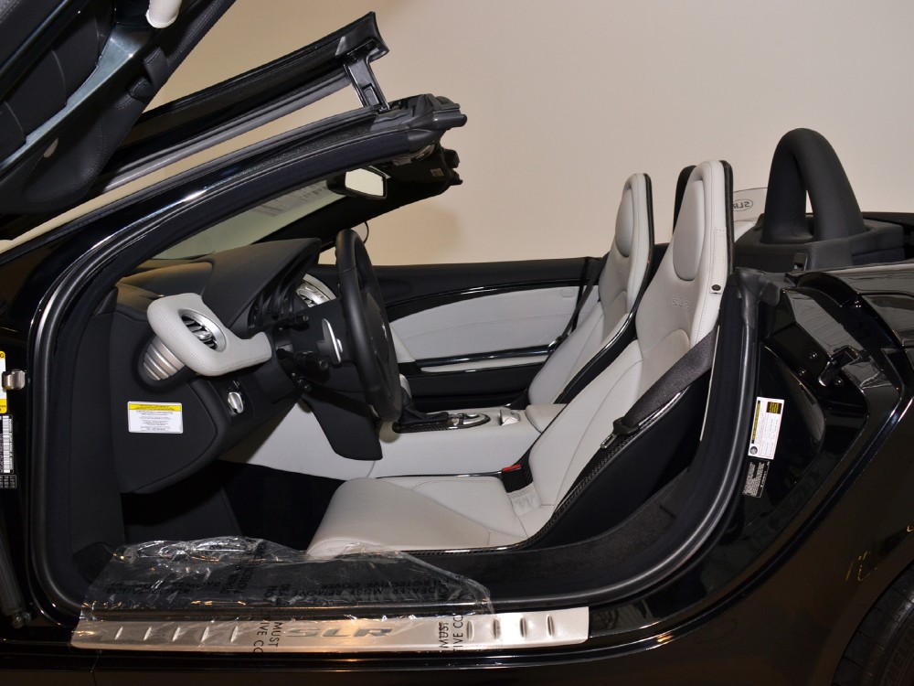 2009 Mercedes-Benz SLR-Class Image 16