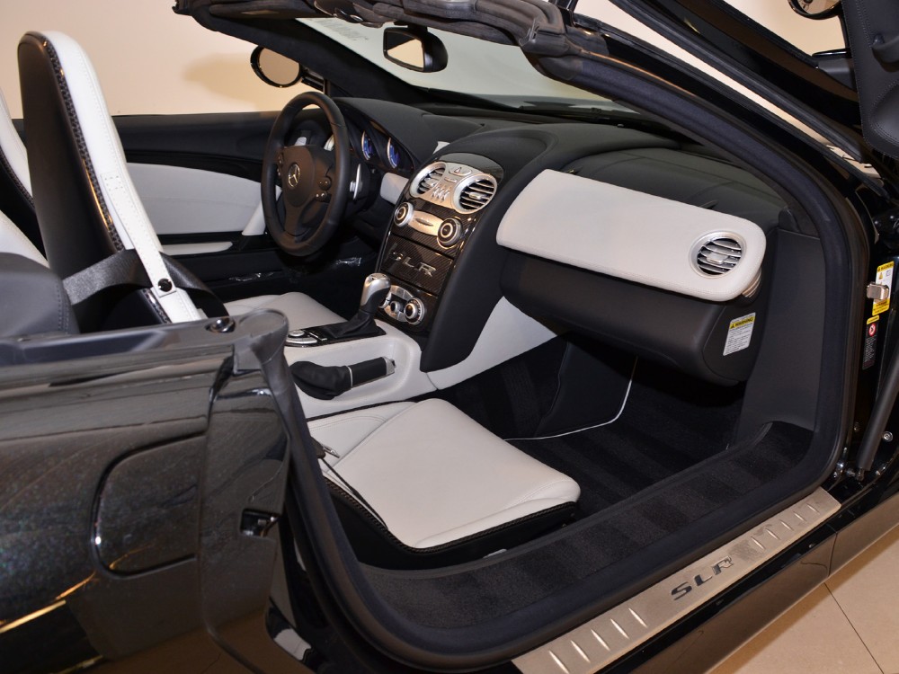 2009 Mercedes-Benz SLR-Class Image 18