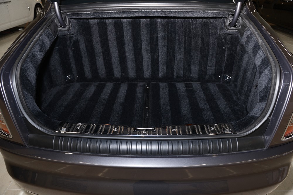 2006 Rolls-Royce Phantom Image 17