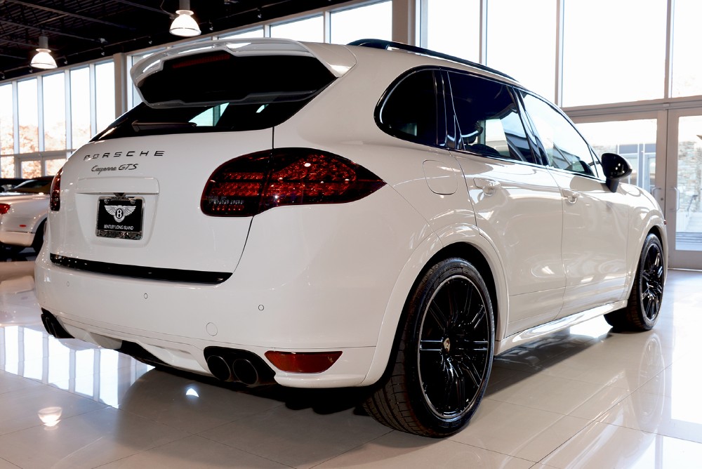 2013 Porsche Cayenne Image 2
