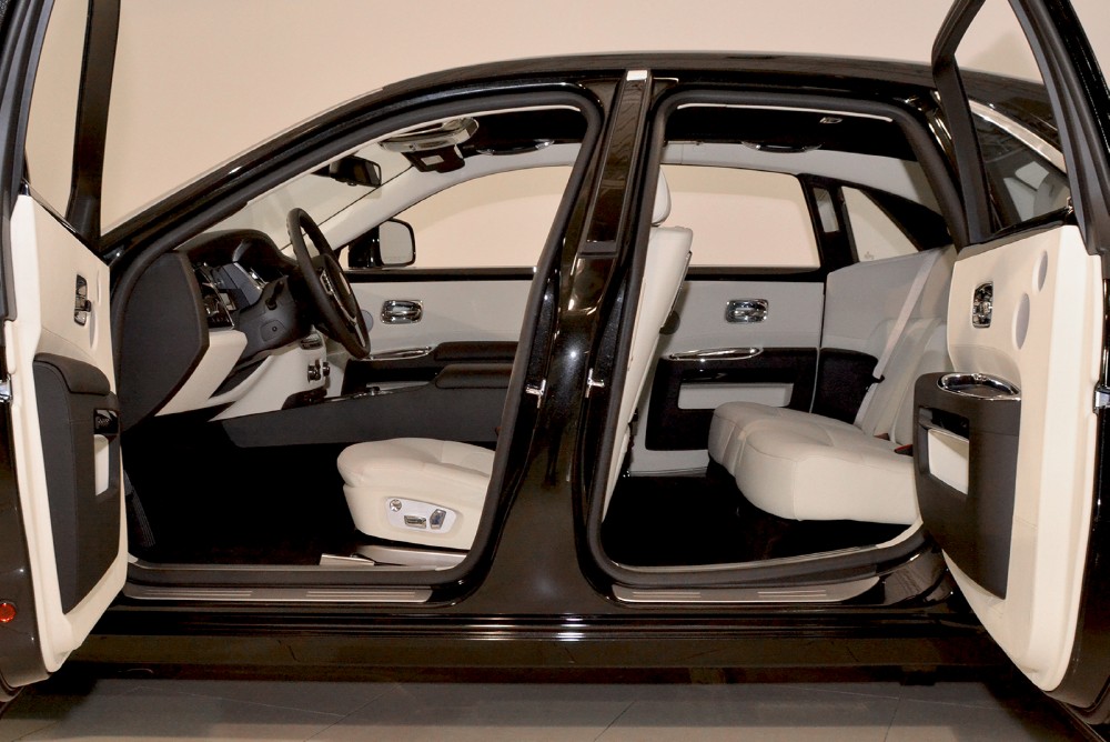 2011 Rolls-Royce Ghost Image 13