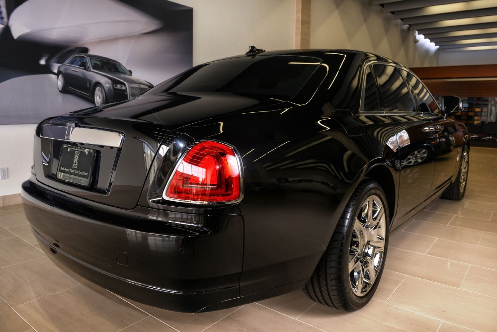 2011 Rolls-Royce Ghost Image 2