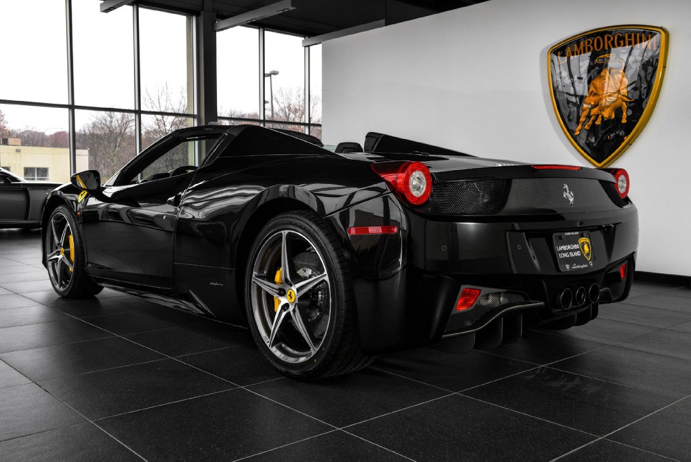 2013 Ferrari 458 Spider Image 2