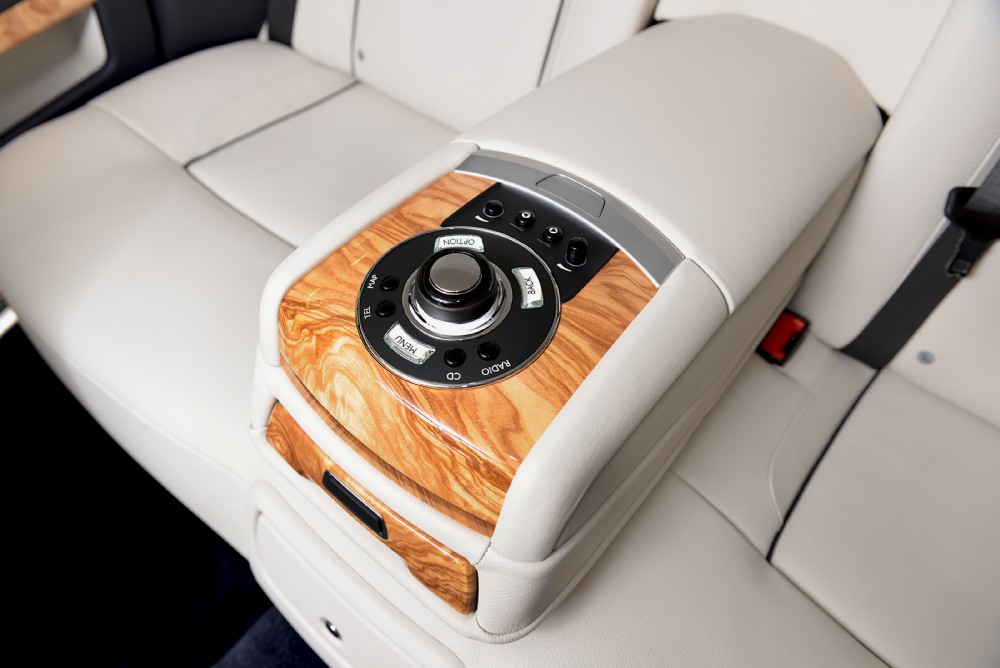 2013 Rolls-Royce Ghost Image 22