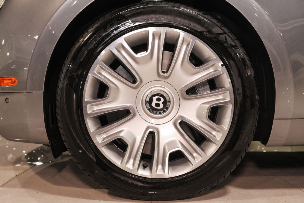 2014 Bentley Flying Spur Image 22