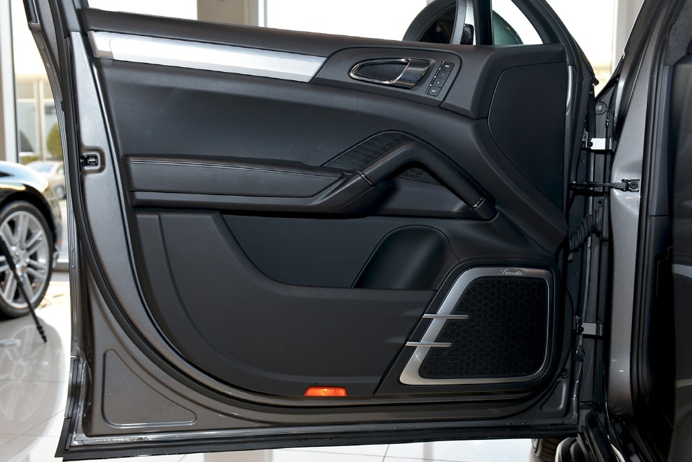 2012 Porsche Cayenne Image 13