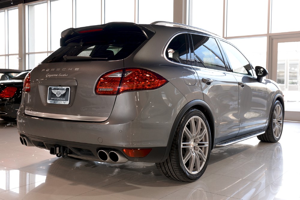 2012 Porsche Cayenne Image 2