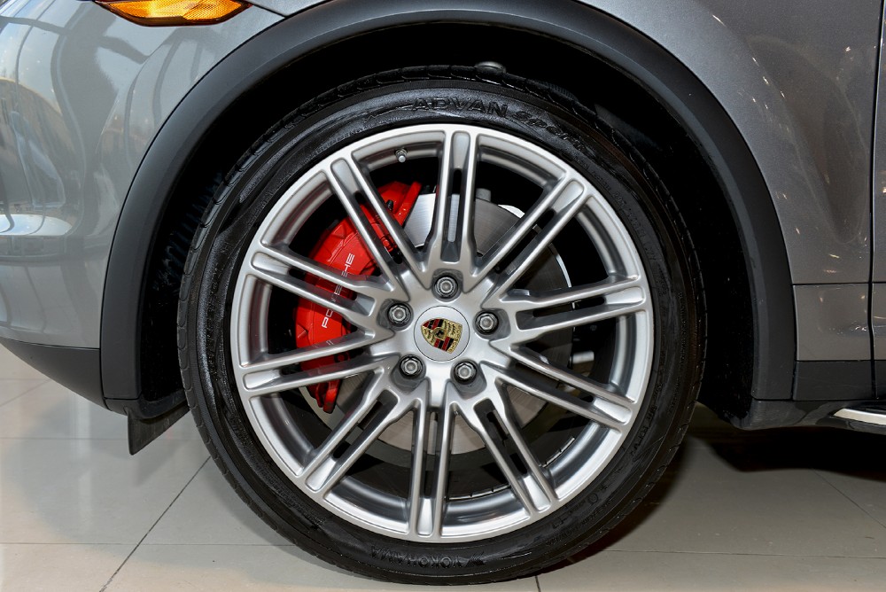 2012 Porsche Cayenne Image 4